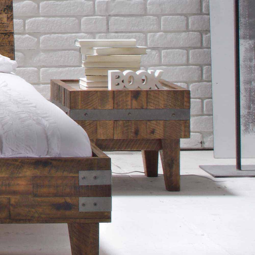 Loft Nachttisch Numento aus Akazie Massivholz mit Glasplatte