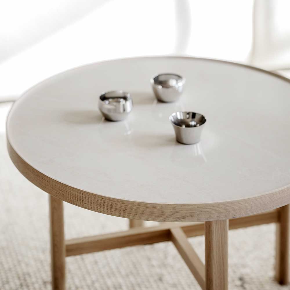 Wohnzimmer Tisch Bronja mit Keramikplatte und Vierfußgestell aus Eiche