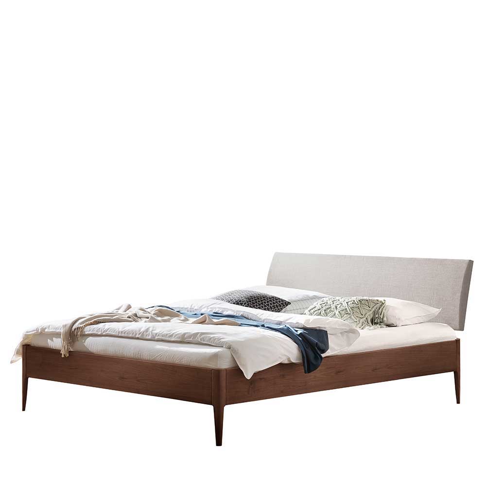 Nussbaum massiv Bett Flawia in modernem Design 160x200 und 180x200 cm