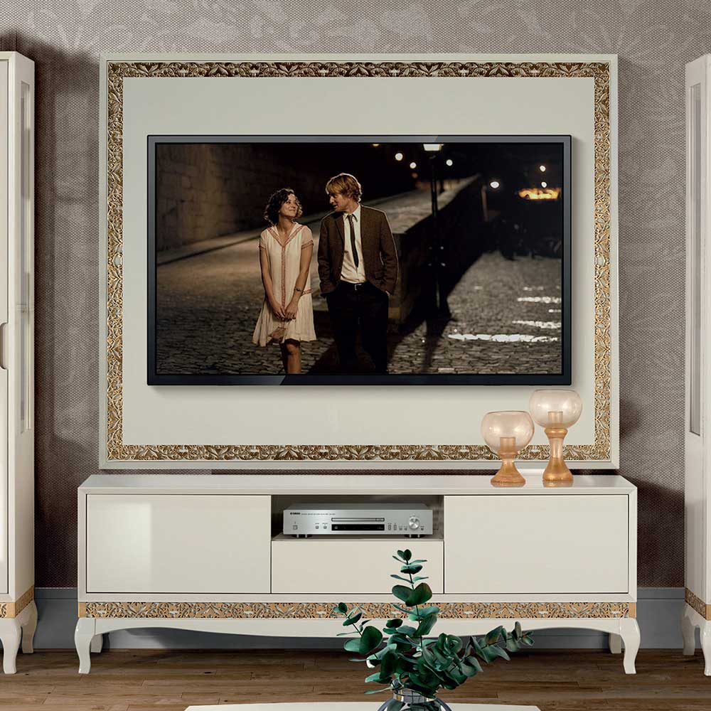 Exklusive TV Wand Jedvila in Weiß mit Blattgold verziert (vierteilig)
