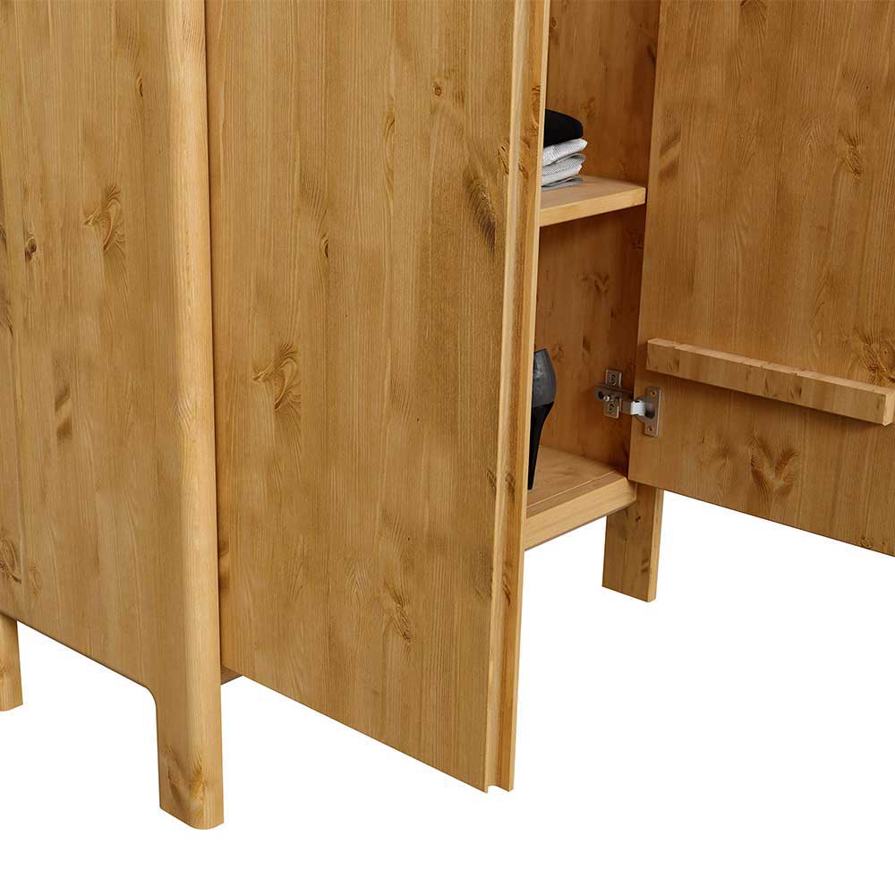 Garderobenprogramm Lemcon aus Kiefer Massivholz in modernem Design (dreiteilig)