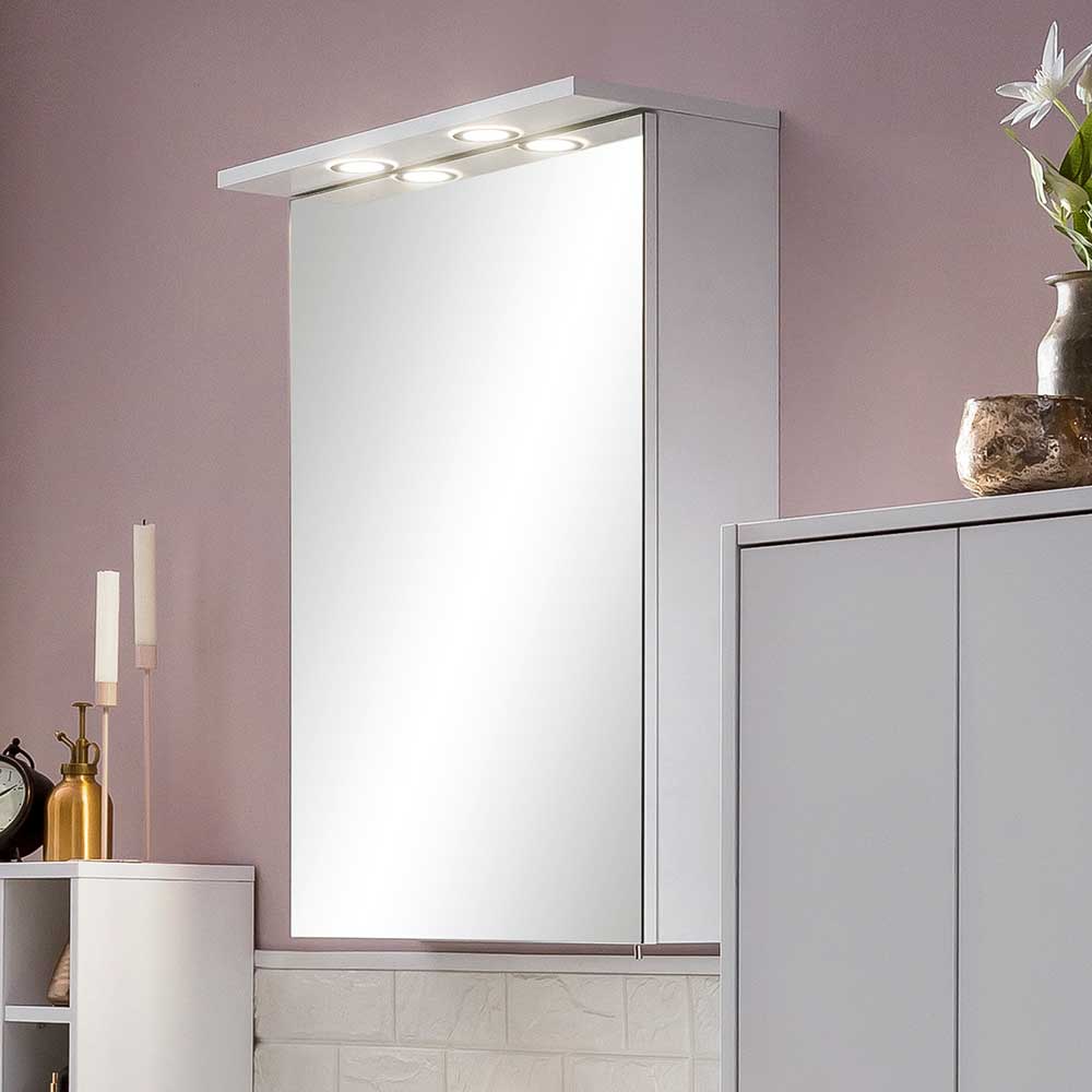 Badezimmer LED Beleuchtung und Vladius Steckdose mit Spiegelschrank