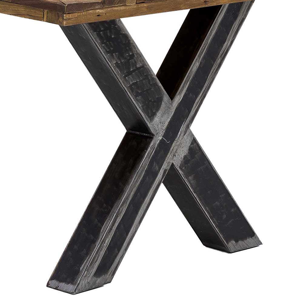 Echtholztisch Franino aus Teak Recyclingholz und Eisen im Loft Design
