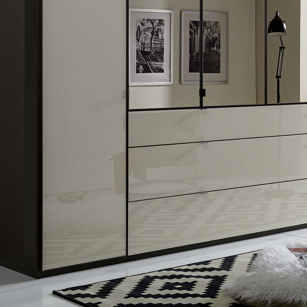 Schlafzimmerschrank Thivios in Creme Weiß mit Spiegel