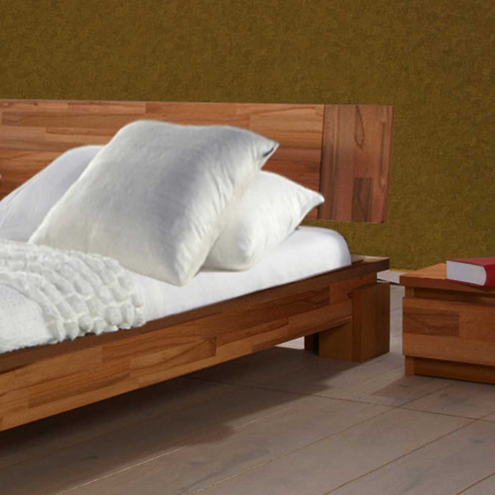 Bett Tokongo aus Kernbuche Massivholz