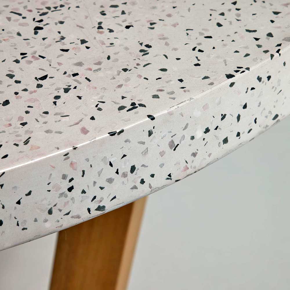 Terrazzo Tisch Arescona in Weiß mit Bügelgestell aus Holz