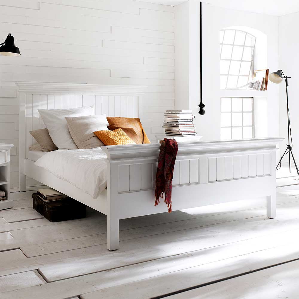 Landhausbett Lacromas in Weiß mit Komforthöhe