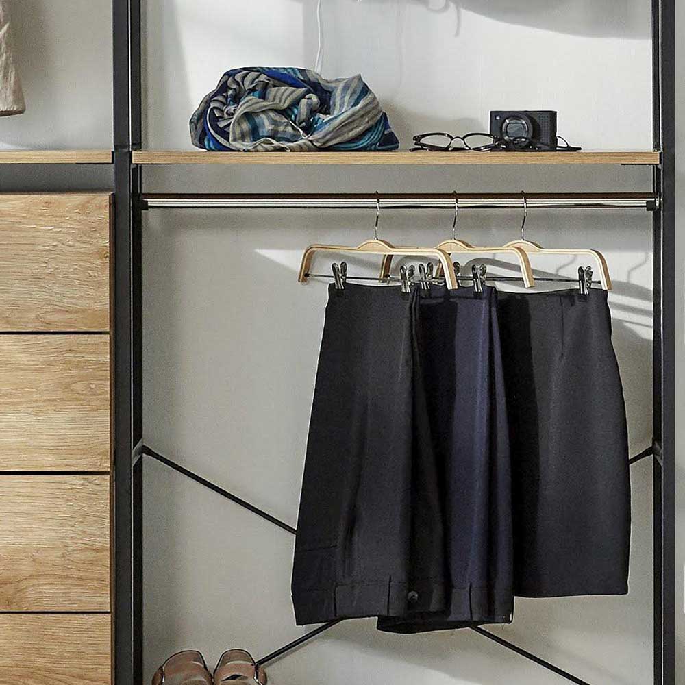 Garderobenprogramm Persona mit vier Schubladen und drei Kleiderstangen
