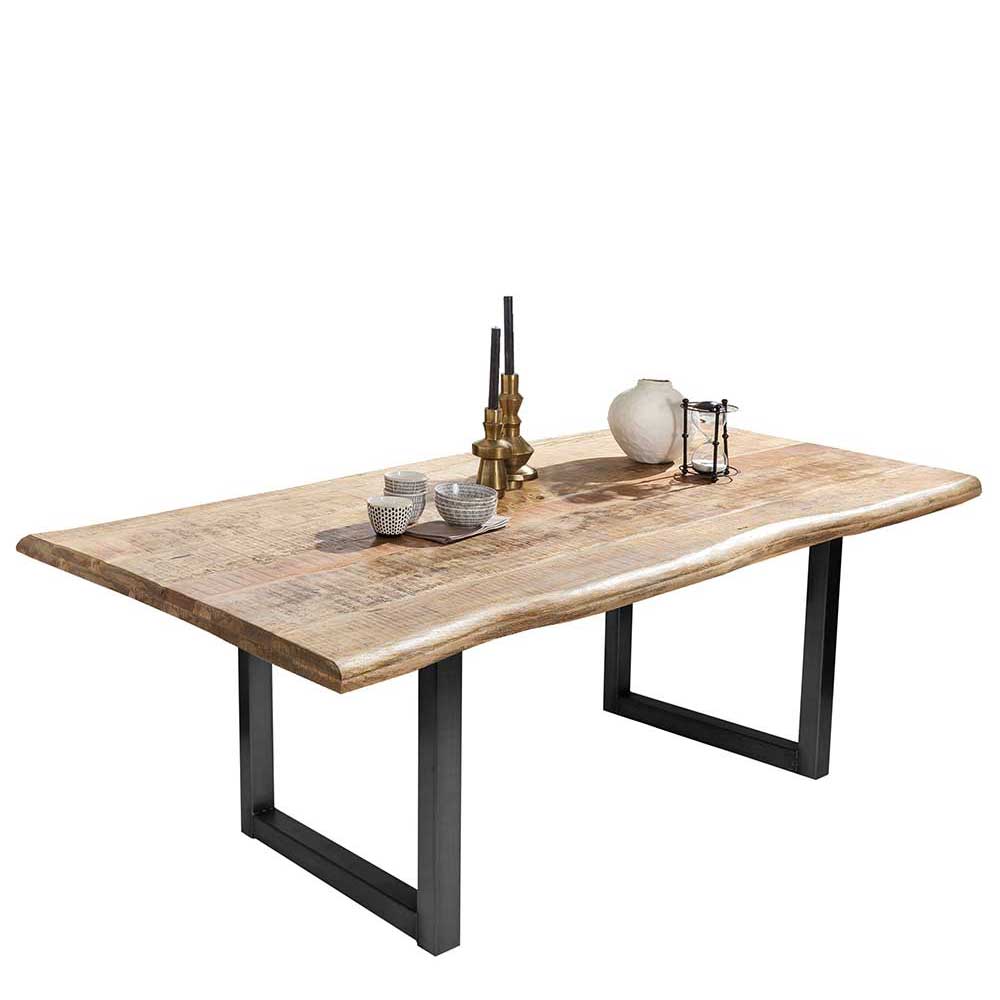 Tisch mit Baumkante Roga aus Mangobaum Massivholz und Eisen