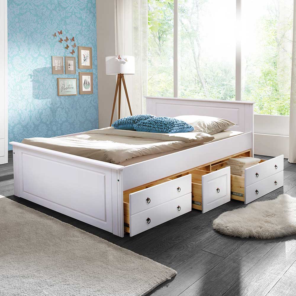 Holz Doppelbett Sadanos in Weiß Kiefer massiv im Landhaus Design