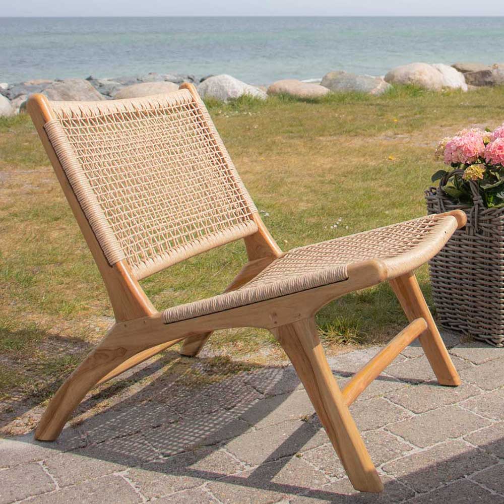 In- und Outdoor Lounge Sessel Gentiana aus Kordel Geflecht und Teak Massivholz