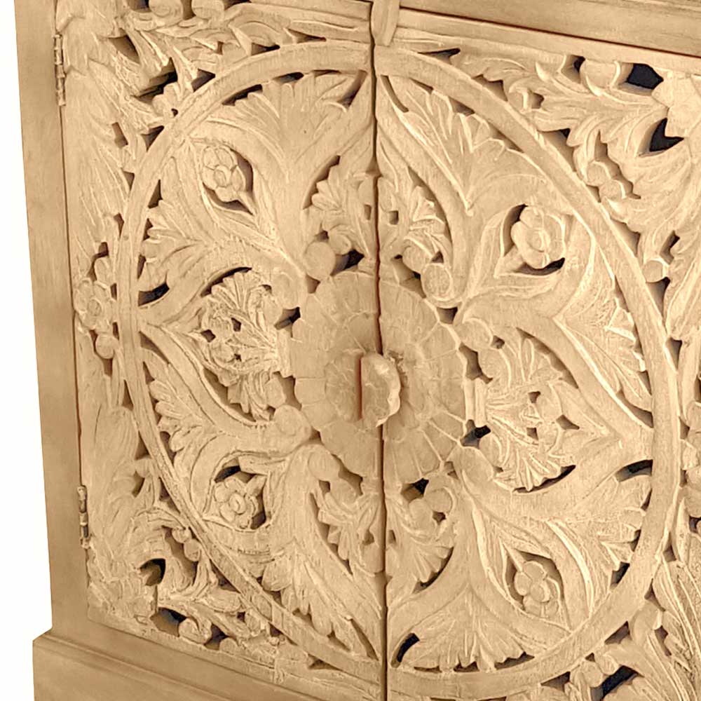 Vintage Design Holzkommode Tumivo aus Mangobaumholz Sandfarben geschnitzt