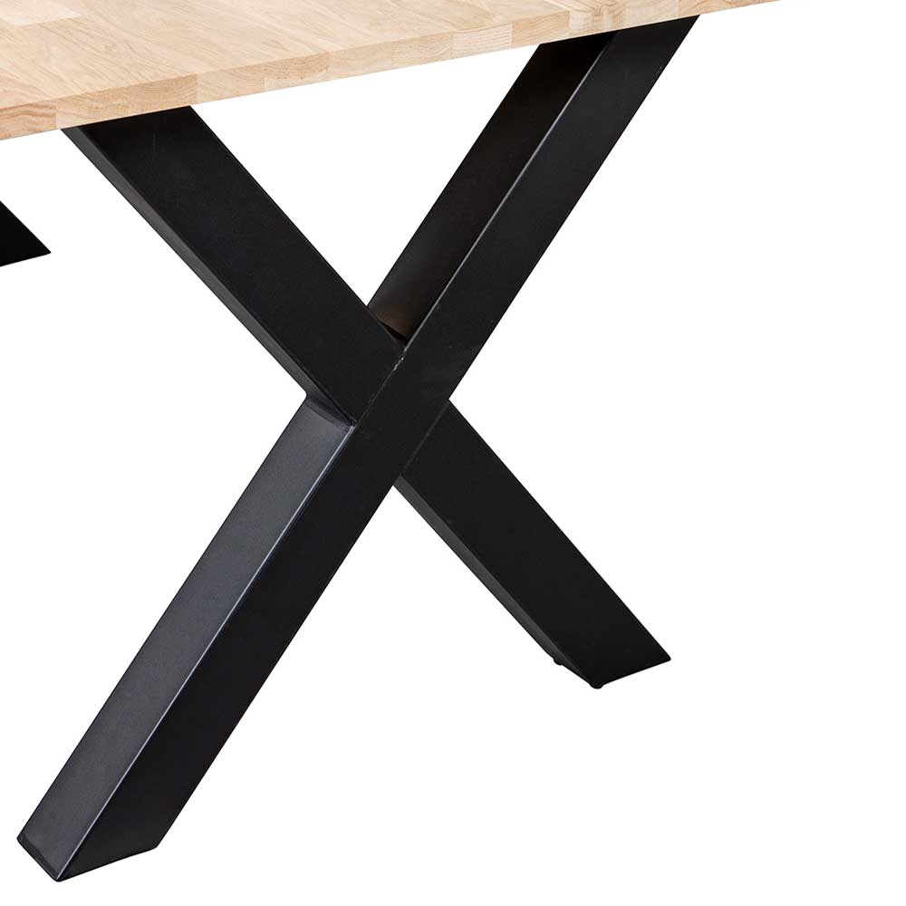 Holztisch Eiche Contreros mit X Gestell aus Metall in modernem Design