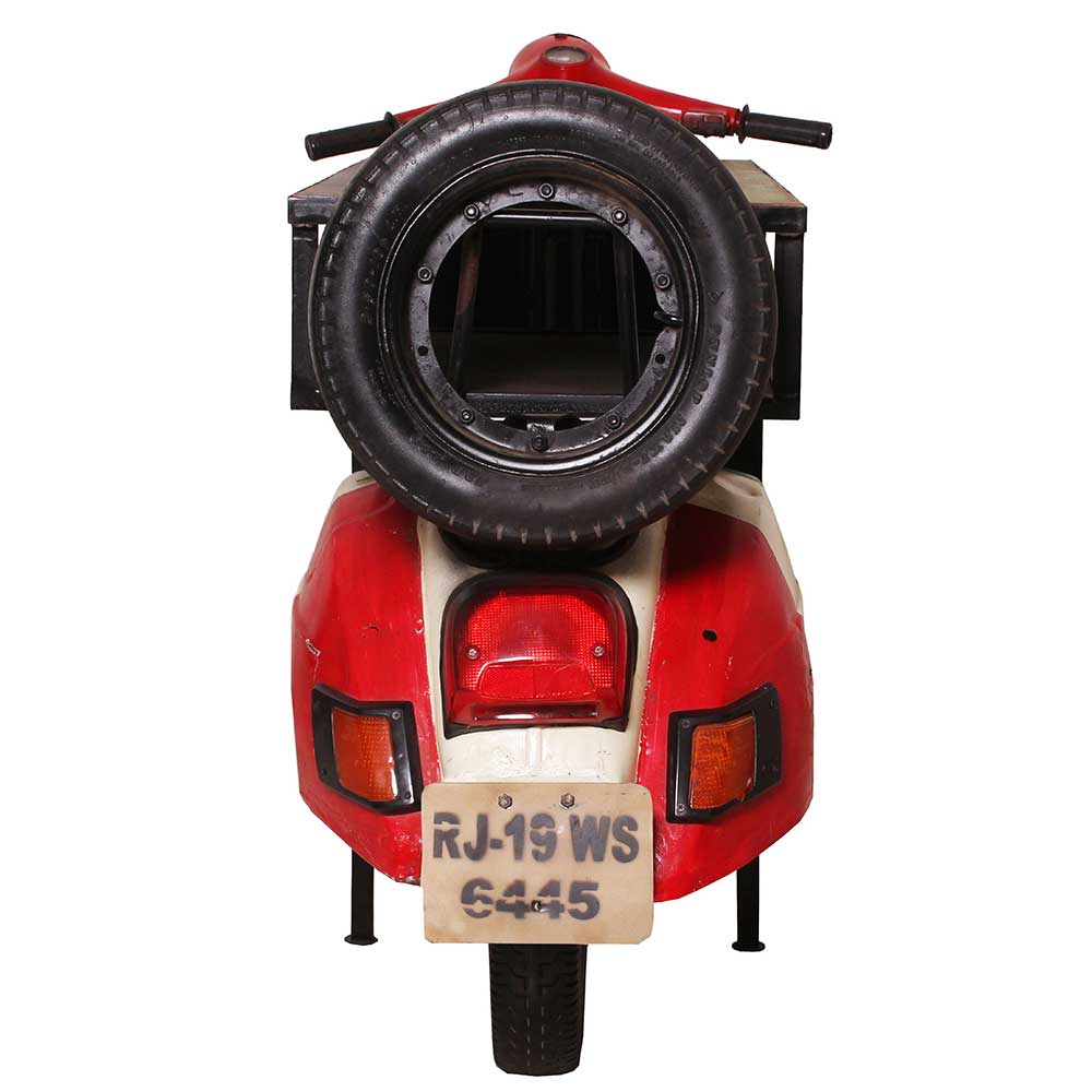 Bartresen Tascam im Motorroller Design aus recyceltem Metall