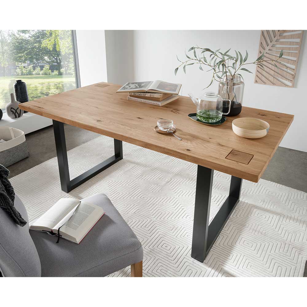 Esszimmer Tisch Shailina aus Wildeiche Massivholz mit Bügelgestell in Schwarz