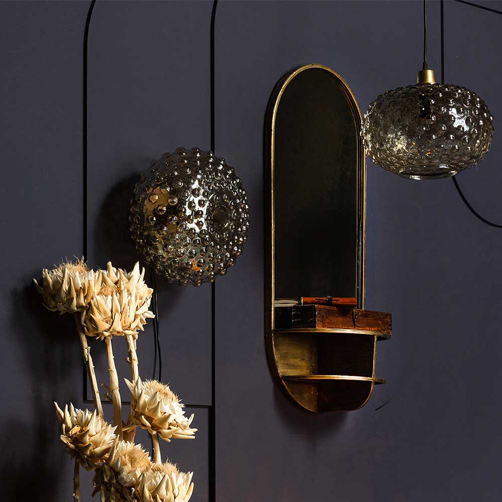 Spiegel mit Ablagen Malinsia im Vintage Look in ovaler Form