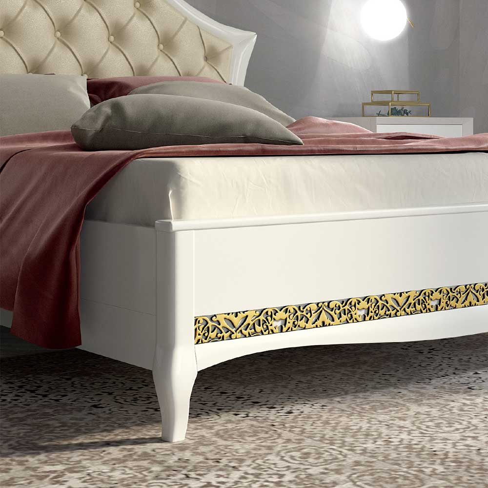 Luxuriöses Design Bett und Nachtkommoden Jedvila in Weiß mit Blattgold verziert (dreiteilig)