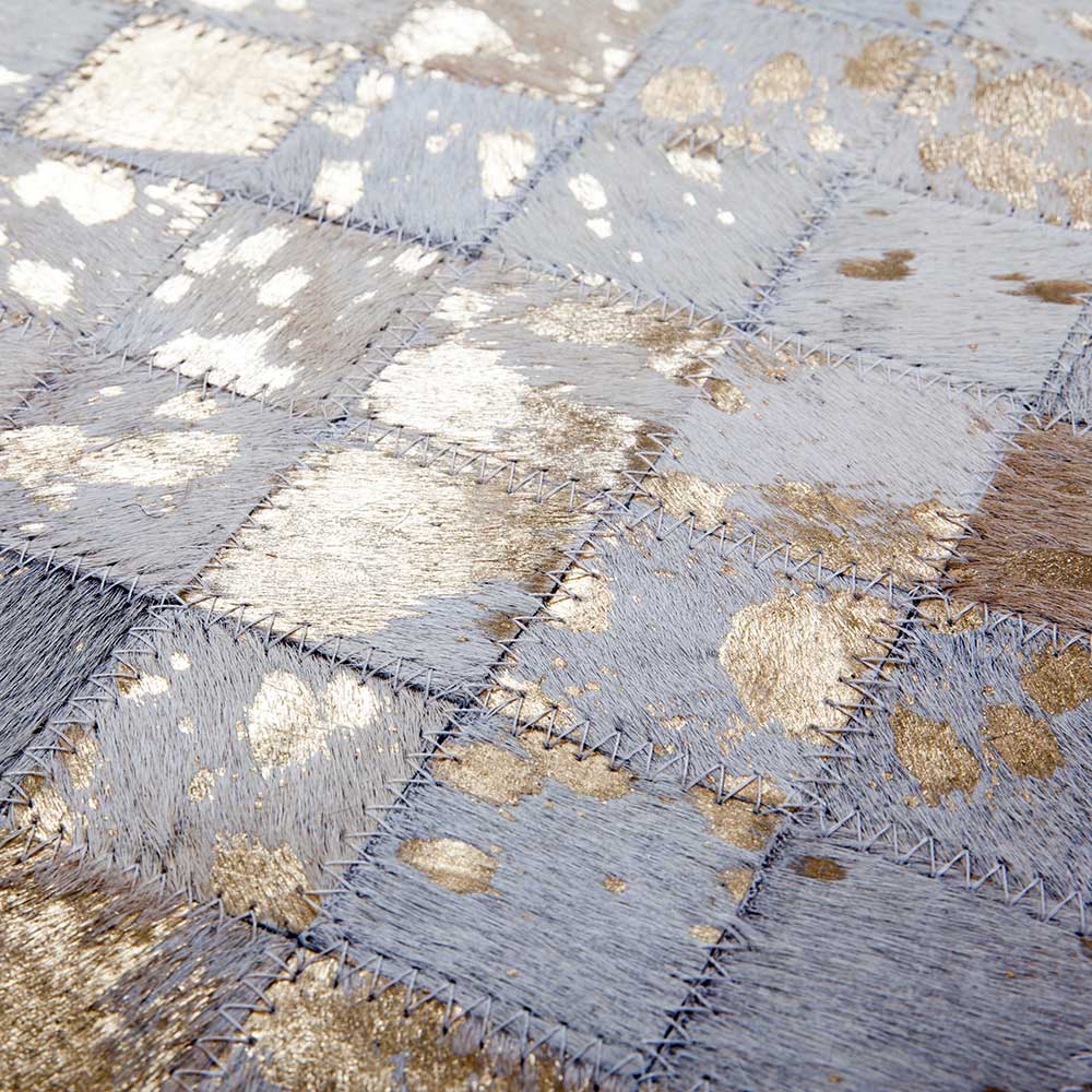 Patchwork Teppich Sempore in Creme Weiß und Goldfarben aus Echtfell