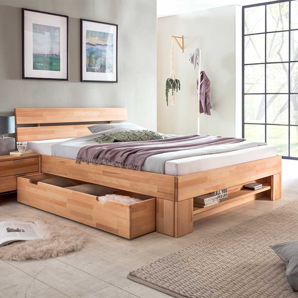 Großes Bett Cavio aus Kernbuche Massivholz modern